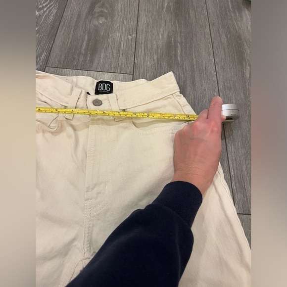BDG Urban Outfitters High-Rise Baggy Ivory Jeans size 24 - Picture 7 of 9